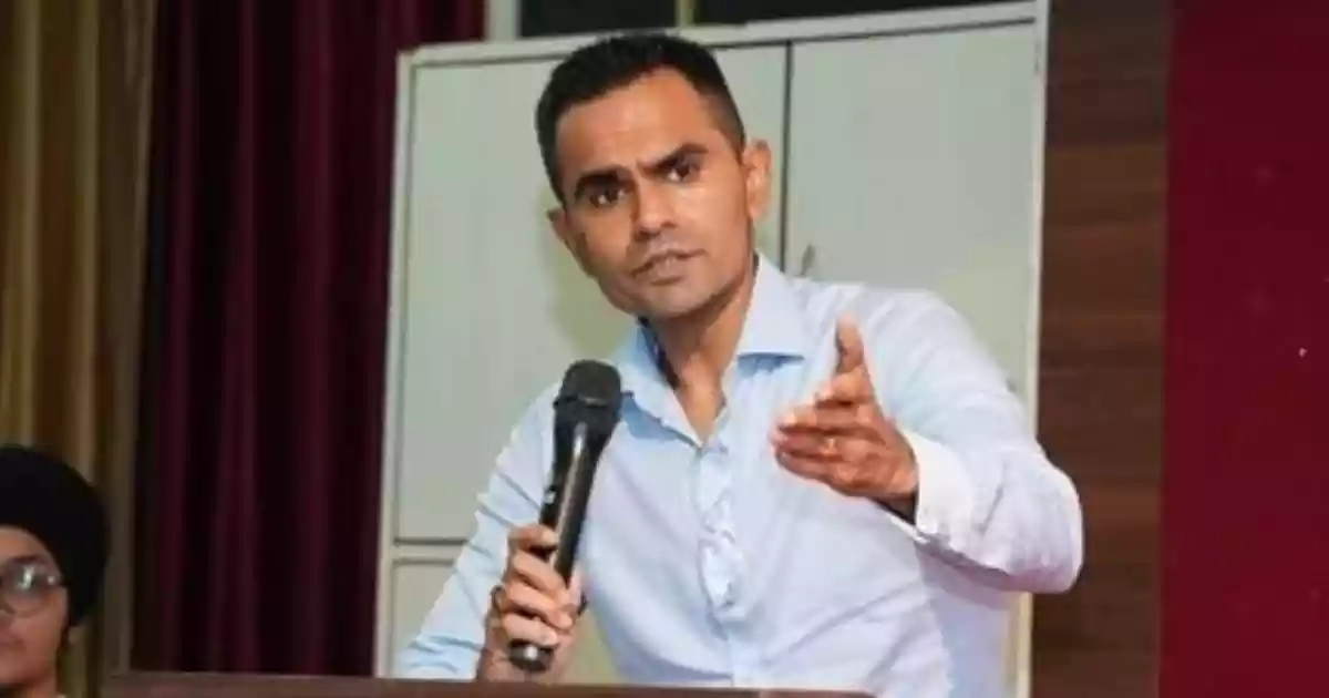 The Delhi High Court on Friday stayed the quashing of disciplinary proceedings against Sameer Wankhede, the former zonal director of the Narcotics Control