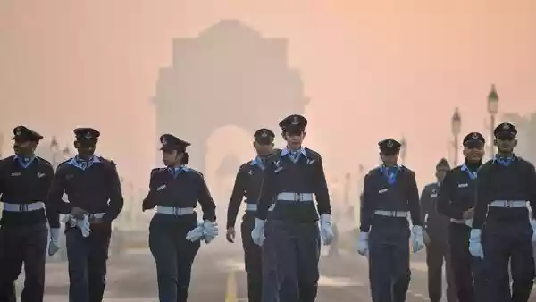 The brief rain spell on Friday brought in much-needed respite from the toxic air pollution levels in Delhi, even as winds in the capital city turned chilly