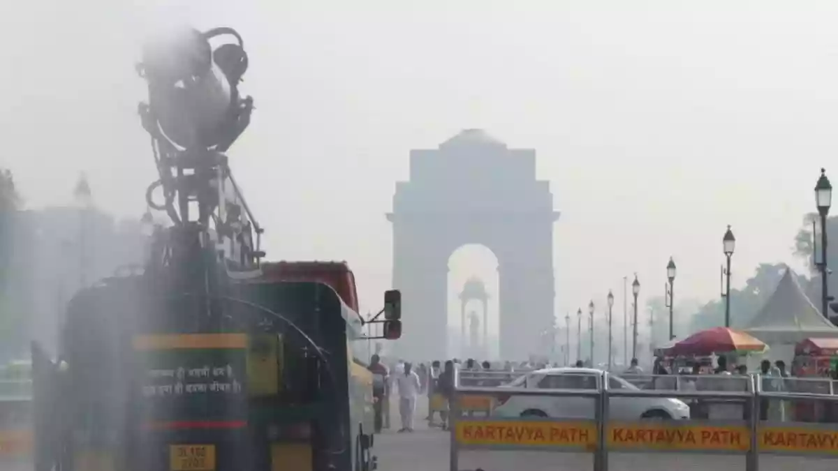 Delhi’s AQI Crosses 400