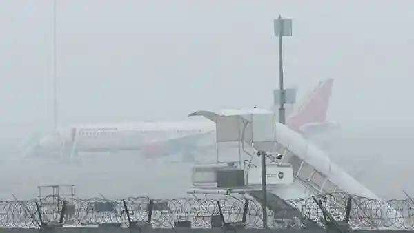 Delhi weather today: Delhi residents woke up to low visibility as dense fog enveloped the city on Tuesday morning. The India Meteorological Department (IMD)