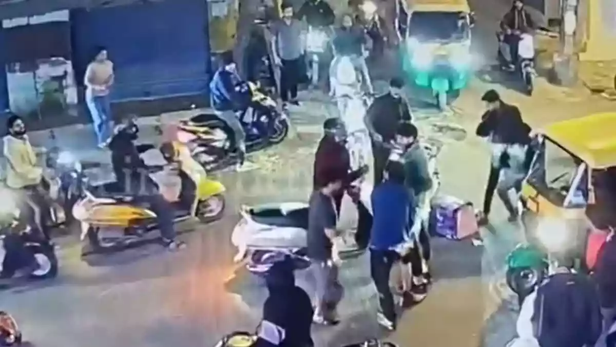 Delivery Agent Slapped