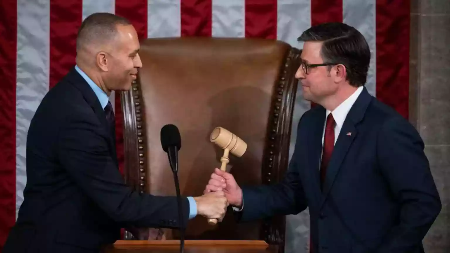 Democratic and Republican leaders remain far apart on how to end the partial shutdown of the US government as another day of voting approaches on Monday. In separate Sunday interviews with NBC's Meet the Press, the House's top Democrat Hakeem Jeffries and its Republican leader Mike Johnson each blamed the other's party for the continued stand-off, which will head to its fifth day on Monday.Democratic and Republican leaders remain far apart on how to end the partial shutdown of the US government as another day of voting approaches on Monday.In separate Sunday interviews with NBC's Meet the Press, the House's top Democrat Hakeem Jeffries and its Republican leader Mike Johnson each blamed the other's party for the continued stand-off, which will head to its fifth day on Monday.The key dividing issue has been healthcare. Democrats want to ensure health insurance subsidies for those on low-income do not expire, and aim to reverse cuts to the Medicaid health programme.A bill to fund the government has passed the House, but has repeatedly failed in the Senate.