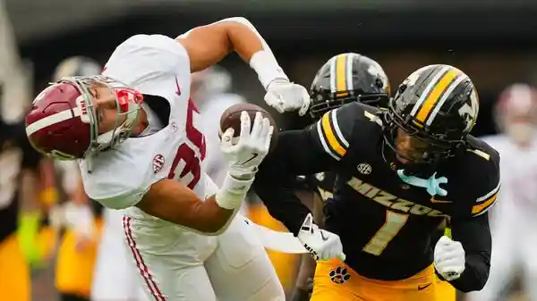 Derek Meadows, Alabama Crimson Tide freshman wide receiver, suffered a frightening injury that brought the game to a standstill in a chilling moment during Saturday's SEC clash at Memorial Stadium. The matchup between the No. 8 Crimson Tide and No. 14 Missouri Tigers turned somber in the first quarter when Meadows was knocked unconscious by a violent shoulder-to-shoulder hit from Missouri safety Marvin Burks Jr.Derek Meadows, Alabama Crimson Tide freshman wide receiver, suffered a frightening injury that brought the game to a standstill in a chilling moment during Saturday's SEC clash at Memorial Stadium. The matchup between the No. 8 Crimson Tide and No. 14 Missouri Tigers turned somber in the first quarter when Meadows was knocked unconscious by a violent shoulder-to-shoulder hit from Missouri safety Marvin Burks Jr.<h4>What happened during the game?</h4>The play unfolded on a second-and-7 in the first quarter, with the score tied at 7-7. Alabama quarterback Ty Simpson fired a deep pass toward Meadows, who soared for the catch across the middle.