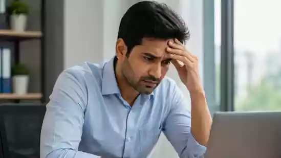 <h4>'Still afraid of losing my job': IT employee earning 34 LPA opens up about job insecurity</h4><h4>An IT professional earning 34 LPA has