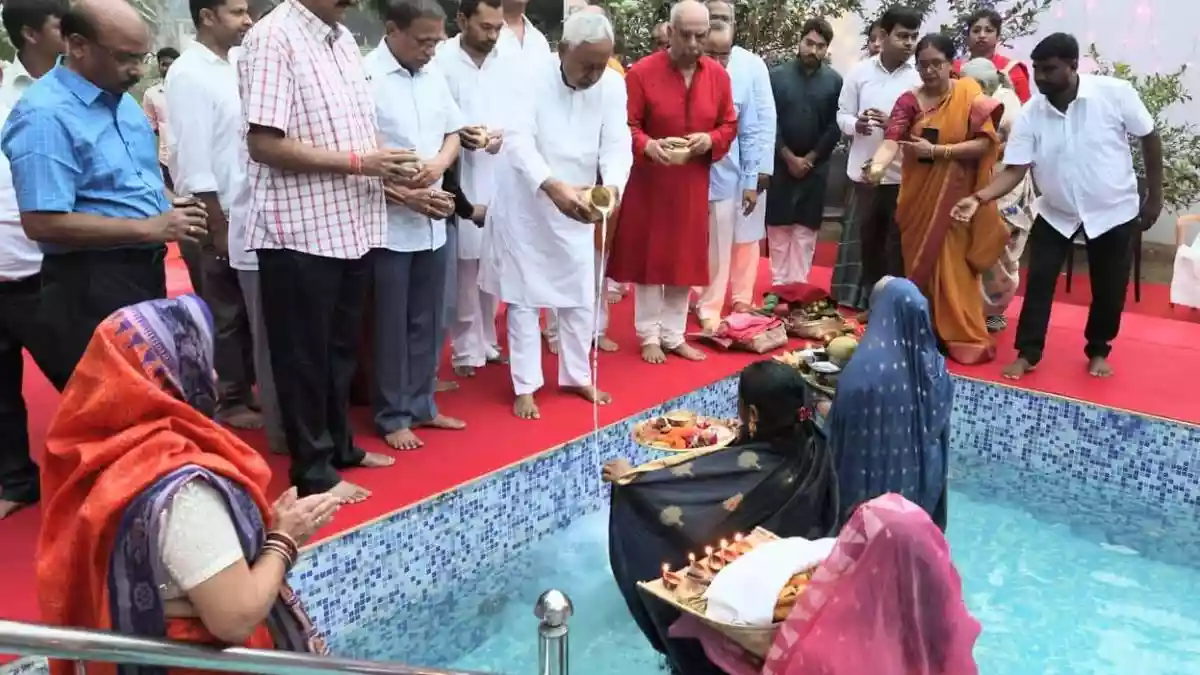 Devotees offer morning prayers at ghats across Bihar on last day of Chhath Puja