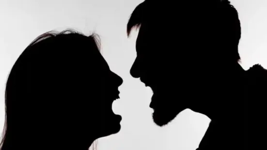 A simple question about living with parents turned into a viral debate on the social media platform X. A user named Mahima Jalan shared how a prospective groom