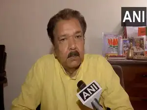 Dilip Jaiswal, Bihar BJP President, responded to Rahul Gandhi's criticism of PM Modi over the US H-1B visa fee. Jaiswal stated that Gandhi has only damaged the Congress party. Rahul Gandhi attacked PM Modi after US President Trump imposed a USD 100,000 fee for H1B visas. The US clarified the fee applies to new applicants only.
