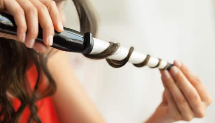 Discover the best hair curlers for salon-like curls at home. Easy to use, quick heating, anti-scald designs, and stylish results—perfect for women who love effortless and long-lasting curls. Seeking perfect curls without sacrificing hours at the salon? Amazon brings you an array of high-tech curling devices with intelligent technology, instant heating, and easy-to-use features to help you style your hair at home with ease. From cordless auto curlers to pro ceramic barrels, these curling devices are all made to provide you with gorgeous, long-lasting curls with less effort. Be it for the office, a party, or simply for a day out, these curlers guarantee salon quality in a matter of minutes. Let us take a look at some of the top-selling ones that every woman would think about.