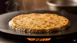 Eating makke ki roti with mustard greens is a winter delight. The combination is loved by many during the colder months. However, a few struggle with rolling