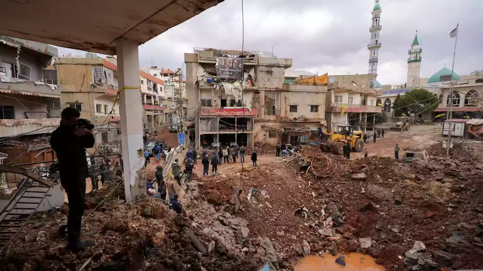 Dozens killed as Israeli special forces raid Lebanese village in search of 40-year-old remains