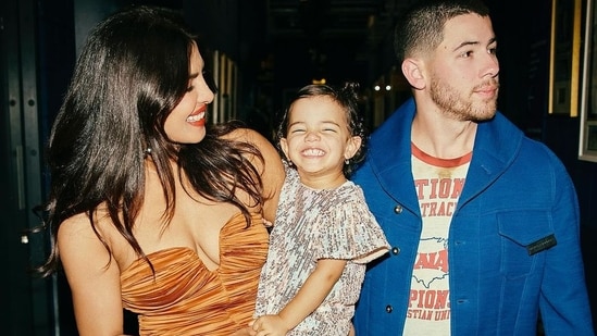 During her appearance on The Tonight Show starring Jimmy Fallon, Priyanka Chopra said her daughter Malti has a good taste in music. Blackpink's Rosé continues to make waves globally, and her hit song APT featuring Bruno Mars has now won over another fan -- Priyanka Chopra and Nick Jonas' daughter Malti Marie. Also read: Priyanka Chopra holds Malti tight as she enjoys her first roller coaster ride at Disney World: ‘We went 4 times’