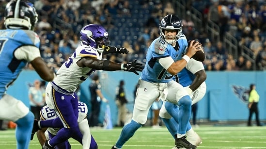During the second half of the Tennessee Titans' 23-13 victory over the Minnesota Vikings at Nissan Stadium on 22 August, play was interrupted when a green sex toy was thrown onto the field. Officials quickly removed the object, and the game resumed with only a short delay.
