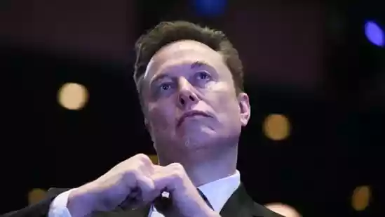 Elon Musk regularly held meetings at 1am