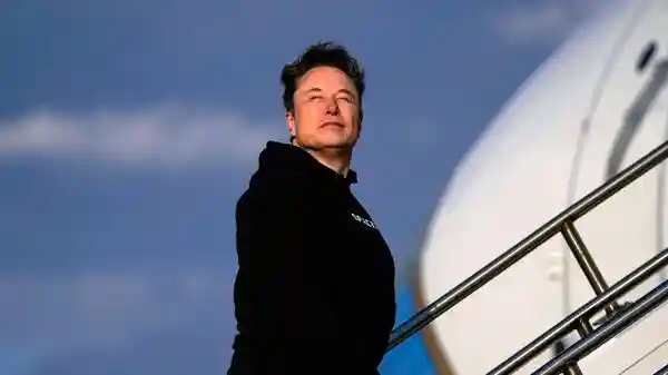 Elon Musk teases Tesla’s flying Roadster prototype