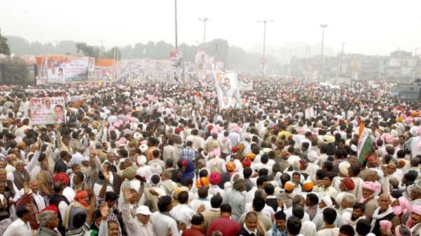 Embattled Salvadoran immigrant Kilmar Abrego Garcia asked a Tennessee court to let him return to his home state of Maryland as a free man, while also accusing the US Justice Department of vindictive prosecution. His requests come nearly a month after a Nashville judge ruled that he need not remain in custody while he fights federal human smuggling charges, and a Maryland judge granted his request to block federal agents from arresting him once he's freed in the criminal case.