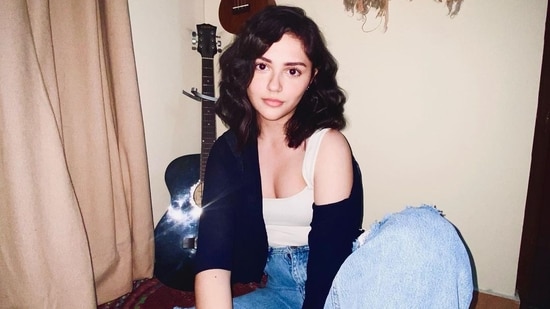 Emerging from the phenomenal success of Saiyaara, Aneet Padda has quickly become a rising star in Bollywood. Now making headlines following her film debut alongside Ahaan Panday, the former under-the-radar actor recently spoke candidly in her first post-release interview about the hardships she faced early in her career.