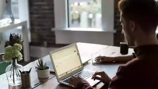 HomeNext<h4>'HR won’t acknowledge my resignation’: Employee fears losing new job, seeks advice</h4><h4>A Reddit user sought advice after