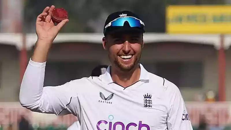 England have given a surprise recall to Will Jacks as the back-up spinner for the Ashes, with Harry Brook replacing Ollie Pope as vice-captain.</b> Jacks played his two Tests in 2022 and leapfrogs Rehan Ahmed, Liam Dawson and Jack Leach to provide cover for Shoaib Bashir.