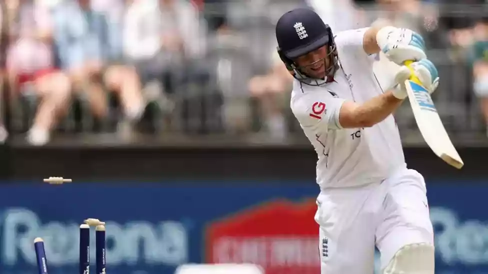 England have planned extra training sessions in Brisbane following their hammering in the first Ashes Test.</b> The tourists were beaten by Australia