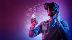 (Bloomberg) -- The European Commission is exploring ways to force European Union member states to phase out Huawei Technologies Co. and ZTE Corp