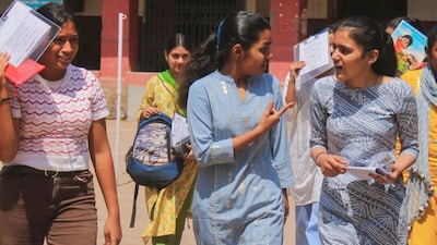 Every year, countless promising students abandon their studies midway due to financial difficulties. To assist these children, the central government has initiated an education loan scheme. Under the Pradhan Mantri Vidya Lakshmi Yojana, meritorious children from economically weaker families will receive loans without needing a guarantor. Additionally, students with an annual family income of up to Rs 4.5 lakh are granted full interest subsidy (100% interest subvention).