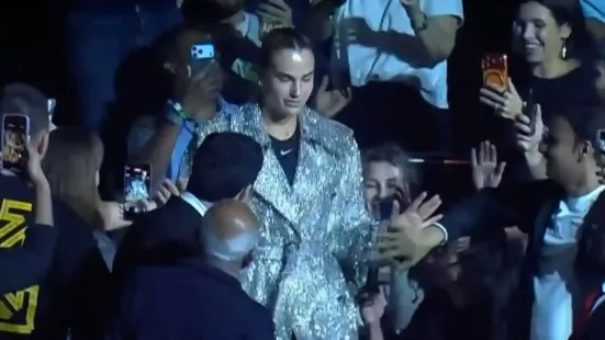Four-time Grand Slam winner Aryna Sabalenka took to the court in style as she delighted the fans by walking in with sauce to take on Nick Kyrgios in the Battle