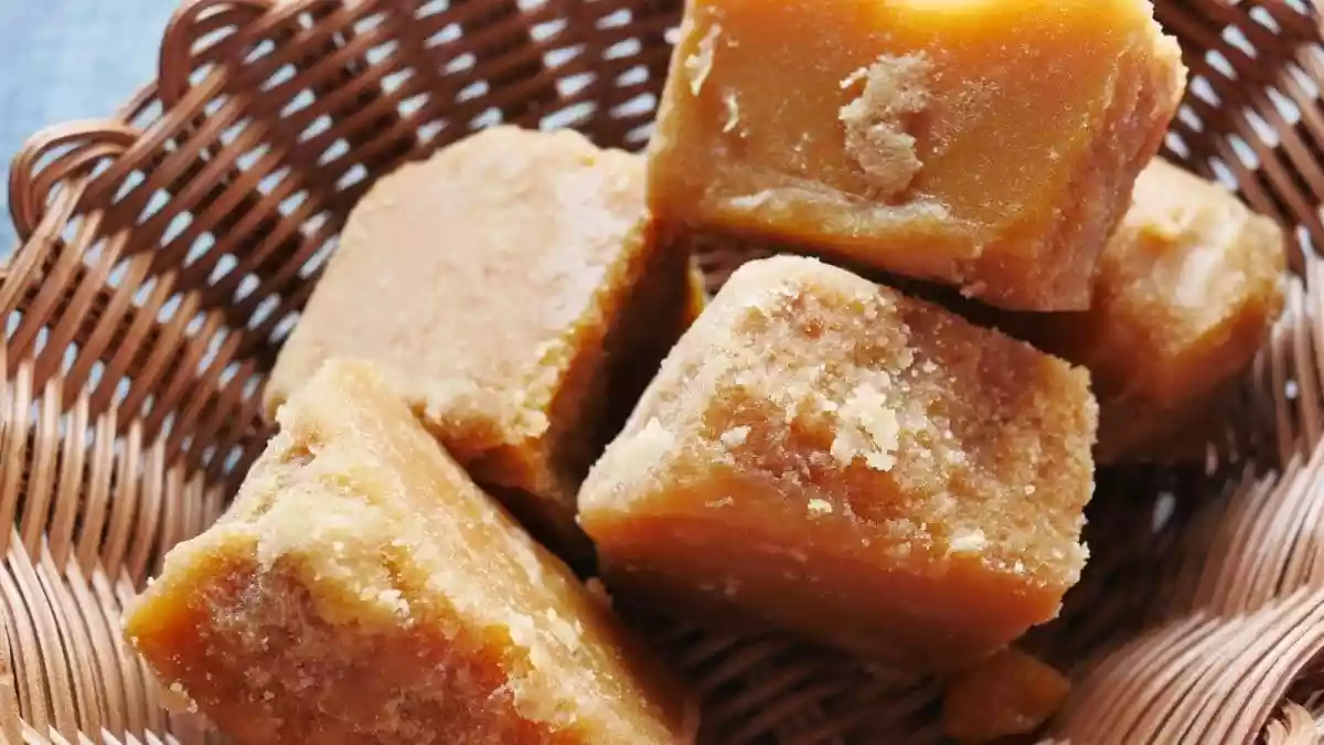 Fake Or Pure? Try These 5 Simple Home Tests To Check Jaggery’s Authenticity Instantly