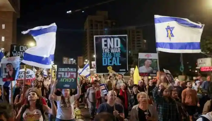 Families await the safe return of hostages as US-brokered Israel-Hamas ceasefire enters its historic first phase. <strong>Washington, Tel Aviv, Sharm el-Sheikh:</strong> Ahead of the scheduled return of hostages from Hamas captivity, US President Donald Trump departed for Israel on Sunday, calling the trip “a very special time” and speaking with excitement and unity in every tone. 