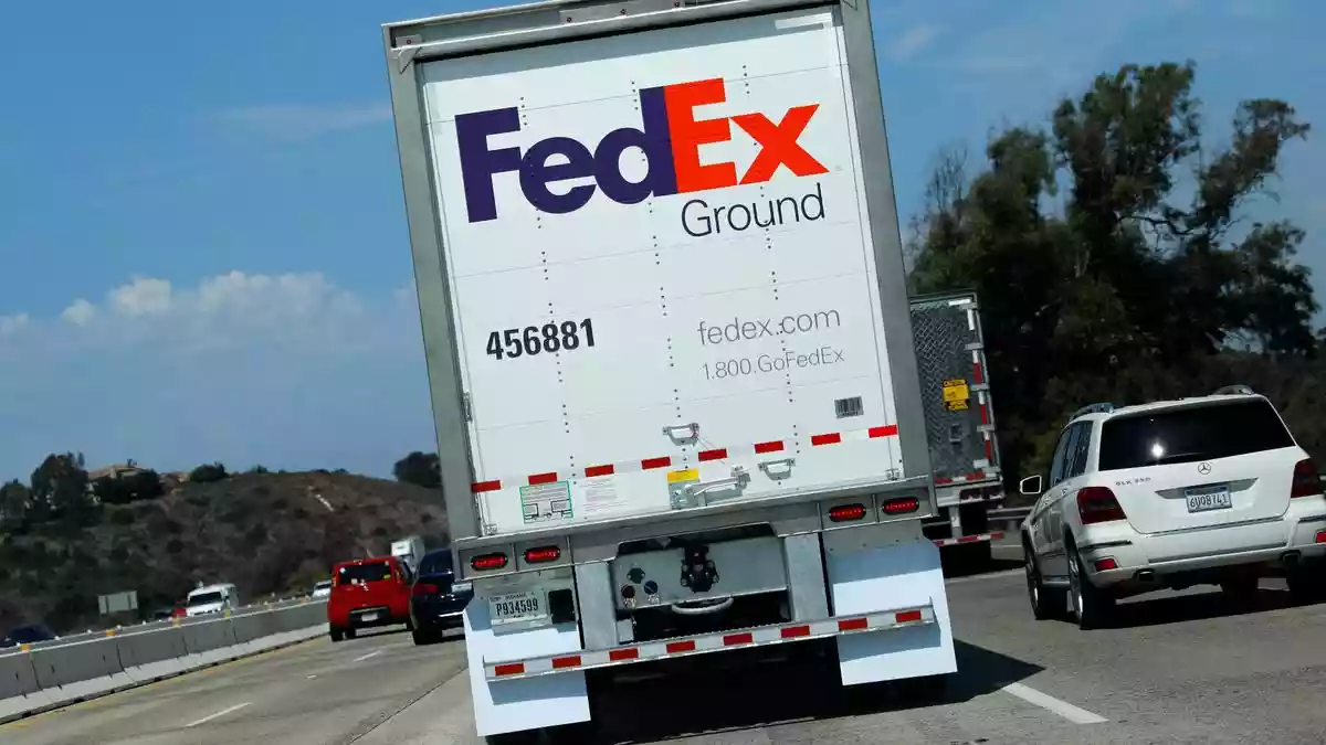 FedEx sues U.S. Government for tariff refunds