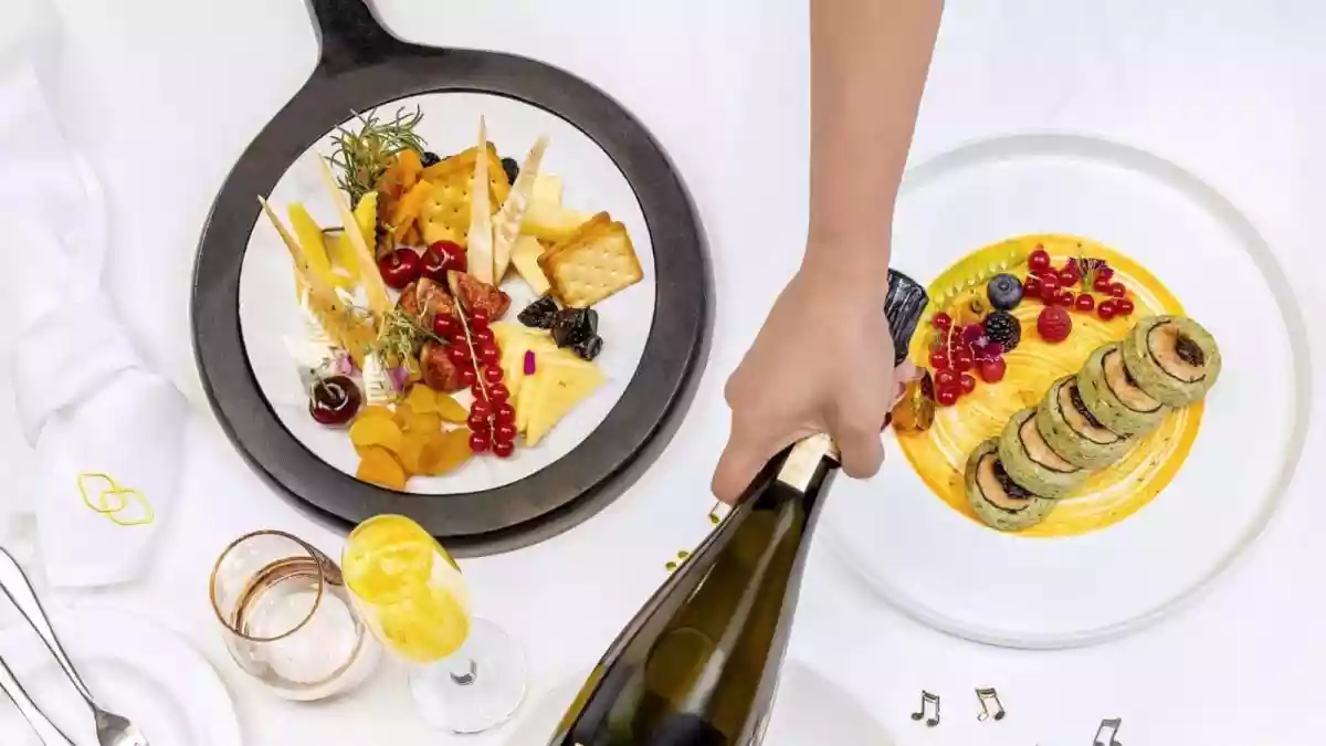 This festive season, the city comes alive with warm flavours, inventive cocktails and celebratory menus crafted for every kind of holiday gathering