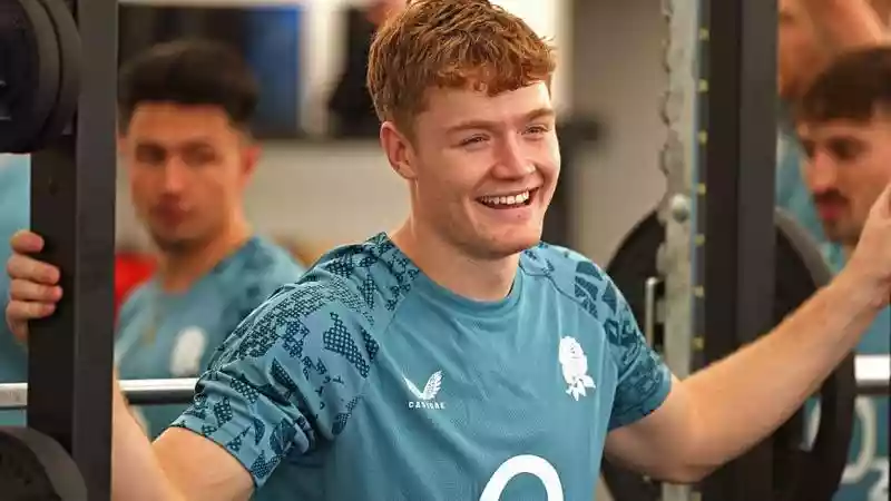 Head coach Steve Borthwick is set to make sweeping changes to his backline as he attempts to revive England's Six Nations campaign in Italy on Saturday