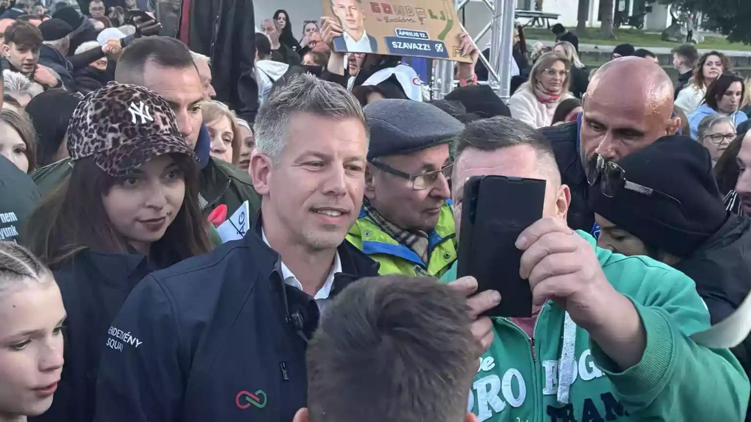 Final push for votes as challenger to Hungary's Orbán senses victory
