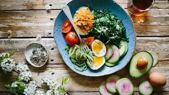 Fitness coach shares 6 components he needs in every meal for a balanced plate