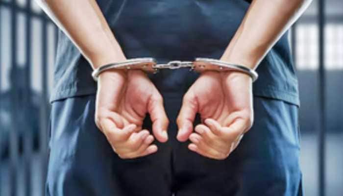Five foreign nationals were apprehended in a joint operation by the police and the Sashastra Seema Bal (SSB) in the Ghodasahan area of East Champaran district in Bihar. Five foreign nationals were apprehended in a joint operation by the police and the Sashastra Seema Bal (SSB) in the Ghodasahan area of East Champaran district in Bihar. They are currently being questioned. The apprehended foreign nationals had entered Bihar via Nepal.