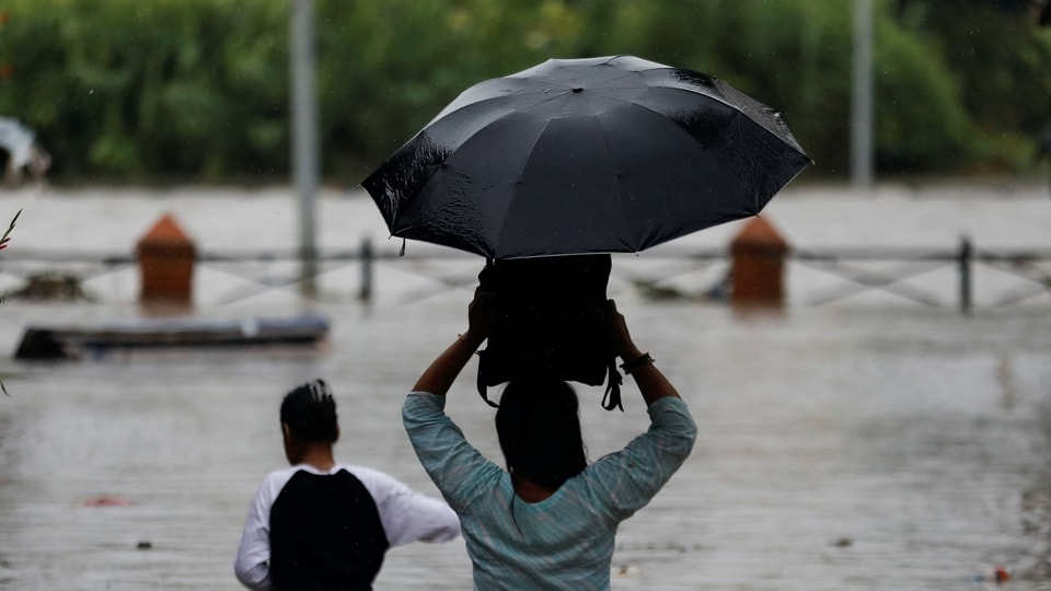 <h4>Flash flood hits Nepal's villages, roads and bridges washed away | Video</h4><h4>Authorities urged people living along the Bhote Koshi