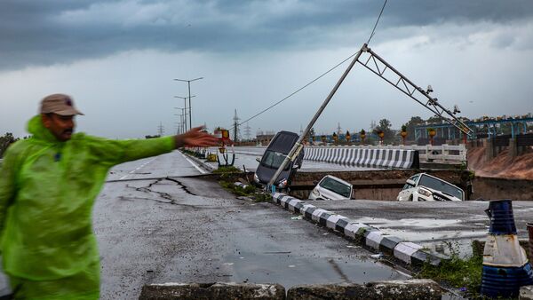 Following relentless rainfall in Jammu, the water level of the Tawi River has surged, leading to damage on the Fourth Tawi Bridge at Bhagwati Nagar. Several vehicles remain stranded on the affected section of the bridge. The National Disaster Response Force deployed boats in the GGM Science College area to rescue stranded students and several families in adjoining areas of Jammu city.