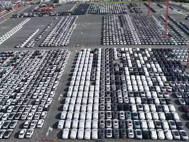 Thousands of cars are reaching Russia from China, skirting Ukraine war sanctions. Though the Western and Asian automakers pledged to leave Russia after the