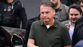 Brazil's Supreme Court on Wednesday ordered former president Jair Bolsonaro to begin serving a 27-year prison sentence for orchestrating a failed coup attempt