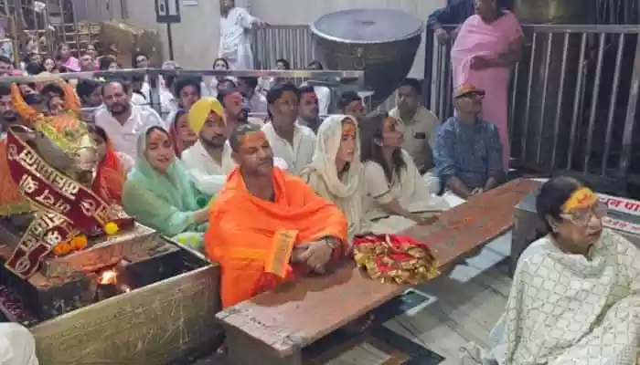 Former Indian cricketer Shikhar Dhawan was recently seen attending the sacred Bhasma Aarti at Ujjain's Mahakaleshwar Temple with his girlfriend, Sophie Shine. Draped in traditional attire, Dhawan expressed deep spiritual fulfilment, sharing how Lord Mahakal's blessings bring him peace.Former Indian cricketer Shikhar Dhawan was recently seen attending the sacred Bhasma Aarti at Ujjain's Mahakaleshwar Temple with his girlfriend, Sophie Shine. Draped in traditional attire, Dhawan expressed deep spiritual fulfilment, sharing how Lord Mahakal's blessings bring him peace. Cricket may have seen many stars come and go, but few have left as lasting an impression as Shikhar Dhawan. Even after his retirement last year, fans continue to shower love on their beloved “Gabbar.” Recently, the former Indian opener was seen in a new light embracing spirituality during a visit to Ujjain's Mahakaleshwar Temple, where he attended the Bhasma Aarti with his girlfriend, Sophie Shine. The serene glimpse of the ex-cricketer has since gone viral, drawing admiration from fans across social media.