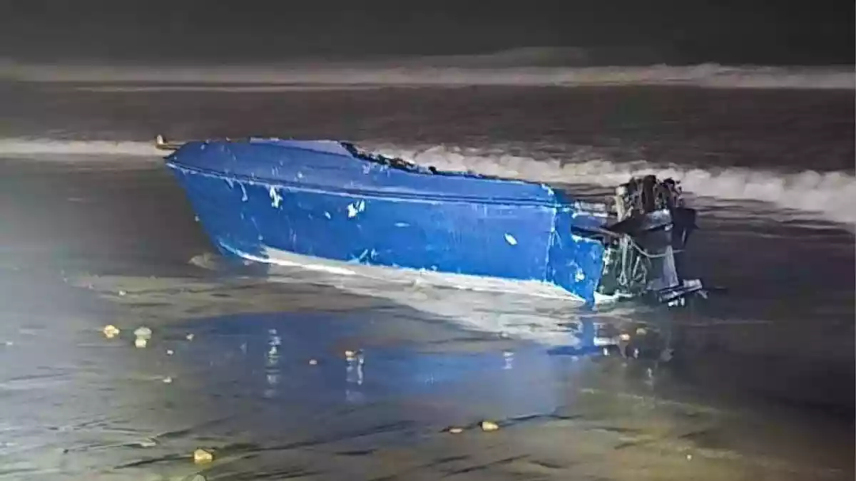 A wooden skiff believed to have been ferrying migrants toward the U.S. capsized in stormy seas near San Diego, leaving at least four people dead and four