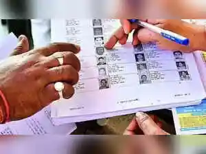 The Opposition Congress has raised questions over the deaths of BLOs. Congress chief spokesperson Manish Doshi told ET that the Election Commission needs to