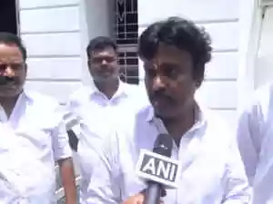 AIADMK MLA Esakki Subaya submitted his resignation today. He is the fourth MLA from the party to resign in two days. Subaya supported former ministers C Ve