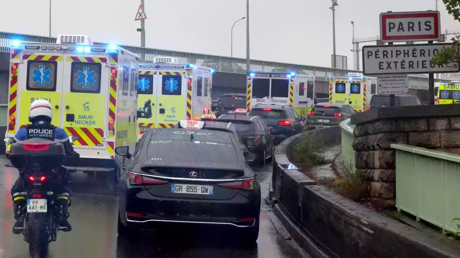 A passenger of a cruise ship that was struck by an outbreak of hantavirus has shown symptoms of the disease while being repatriated to France