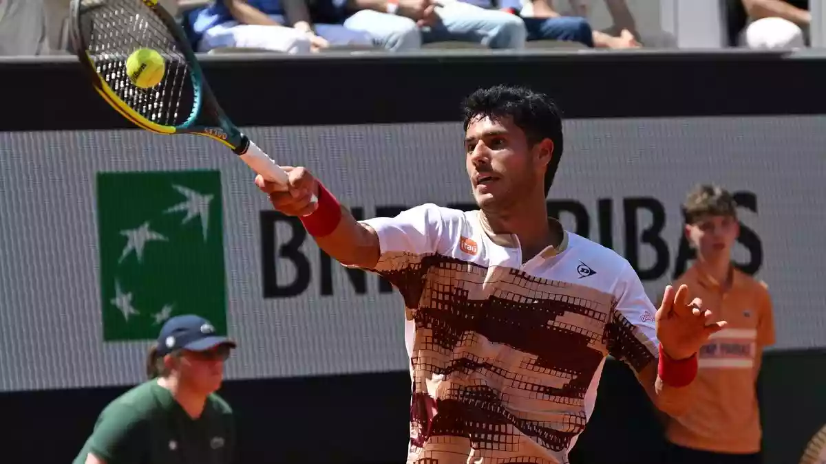 Adolfo Daniel Vallejo was fined half his French Open prize money after he said his second-round match should not have been umpired by a woman