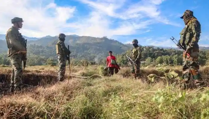 Fresh violence flared in Manipur's Torbung area as armed miscreants attacked a site where 389 IDPs were recently resettled. One civilian was injured