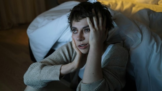 From artificial light exposure to multitasking, know these cortisol triggers. Cortisol, commonly known as the stress hormone, can trigger intense stress responses when its levels spike. However, we often overlook how everyday habits and lifestyle factors can silently contribute to elevated cortisol levels. Also read | Experts reveal hidden signs of stress you may be ignoring and what you can do about this