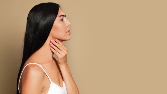From unexplained weight loss to irregular menstrual cycles, know the early warning signs of hypothyroidism and hyperthyroidism. The thyroid gland is a vital powerhouse that regulates key functions such as metabolism and energy levels. When it malfunctions, the early symptoms may be subtle, but the impact on overall health can be far-reaching. Also read | Thyroid issues in men: Doctor shares 5 lesser-known signs to watch out for
