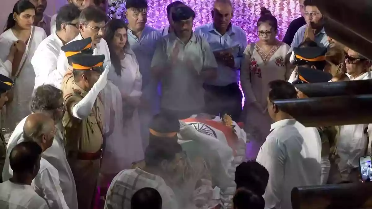 “Goodbye the Queen, you’ll be missed forever as your voice was never just India’s, it was a gift to the entire world,” reads one of the heartfelt