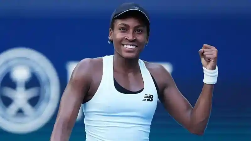 American Coco Gauff cruised past Karolina Muchova in straight sets to reach her first Miami Open final.</b> The Florida-born 22-year-old dropped only two