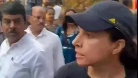 Traffic chaos during the BJP’s demonstration over the women’s reservation bill in Mumbai's Worli area prompted an irate woman to confront Maharashtra